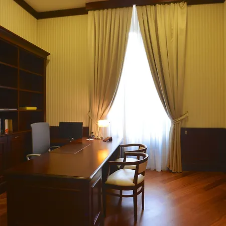 Domus Australia Hotel