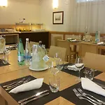 Domus Australia 4* روما