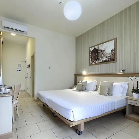 Hotel Domus Australia 4*