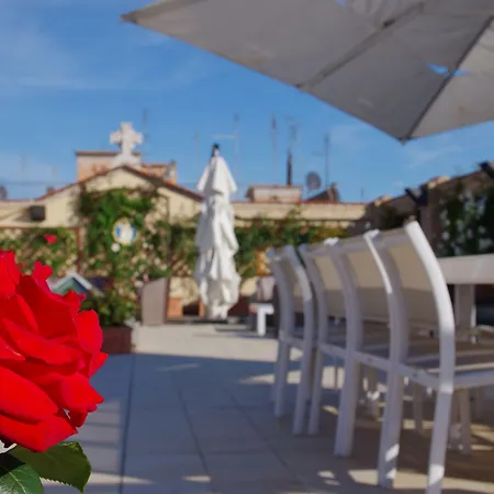 Domus Australia Hotel 4*