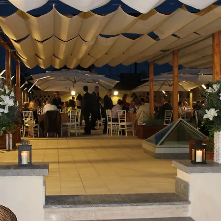 Domus Australia Hotel