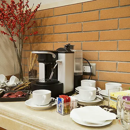 Domus Australia Hotel 4*