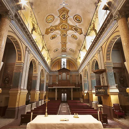 Domus Australia Hotel