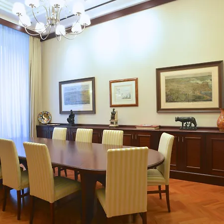 Domus Australia Hotel