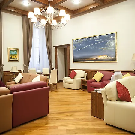 Domus Australia Hotel