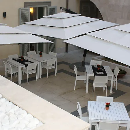 Szálloda Domus Australia 4*