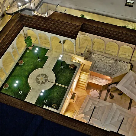 Domus Australia Hotel 4*