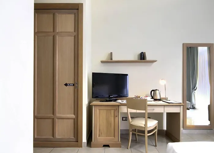 Domus Australia Hotel 4*