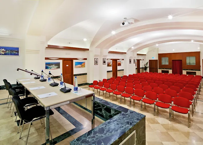 Domus Australia Hotel