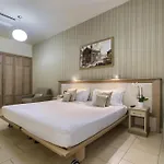 Domus Australia 4*