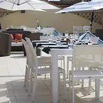 Domus Australia Hotel 4*