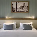 Domus Australia 4*
