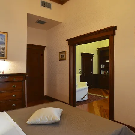 Domus Australia Otel Roma