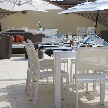 Domus Australia Otel 4*